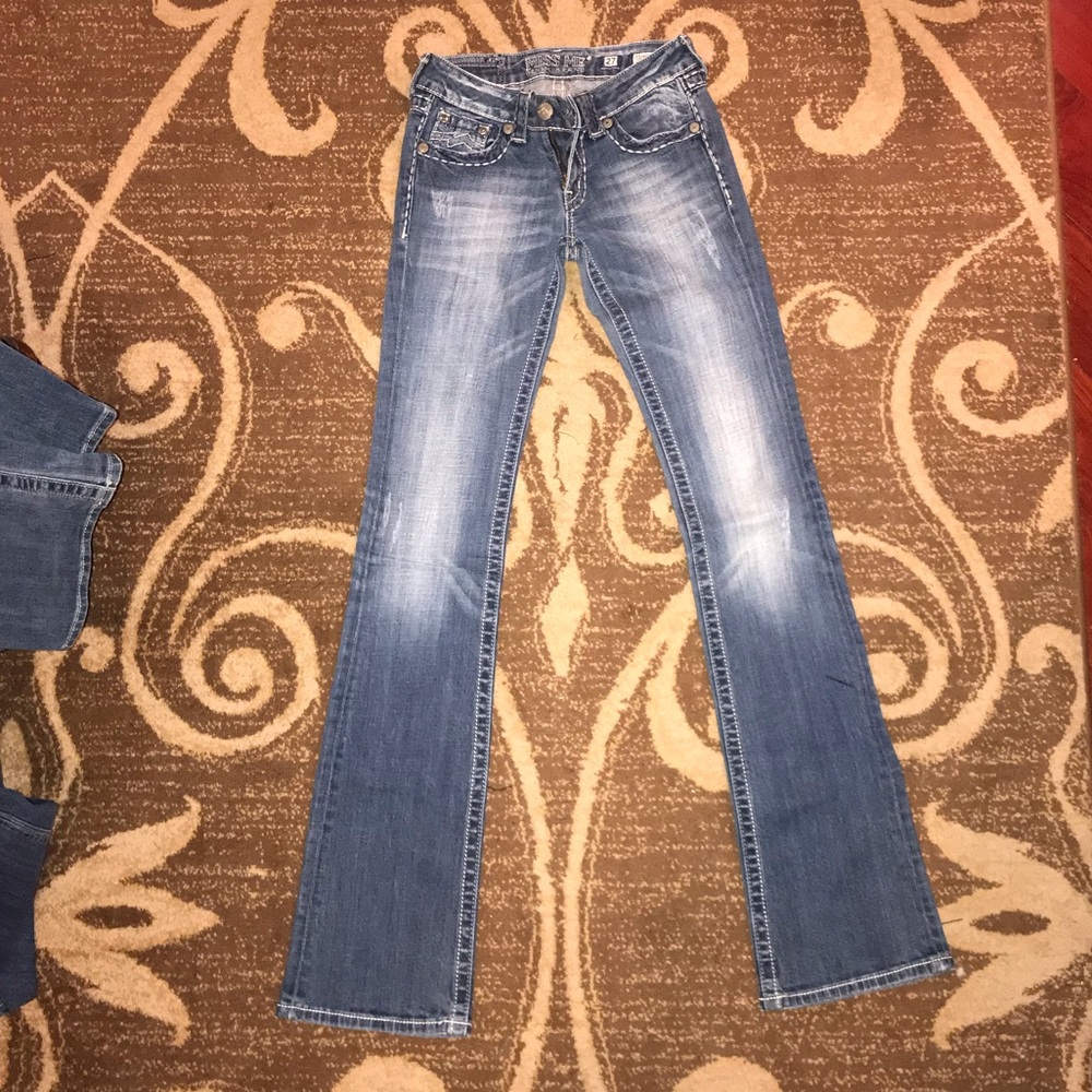 Miss Me Book Cut Jeans